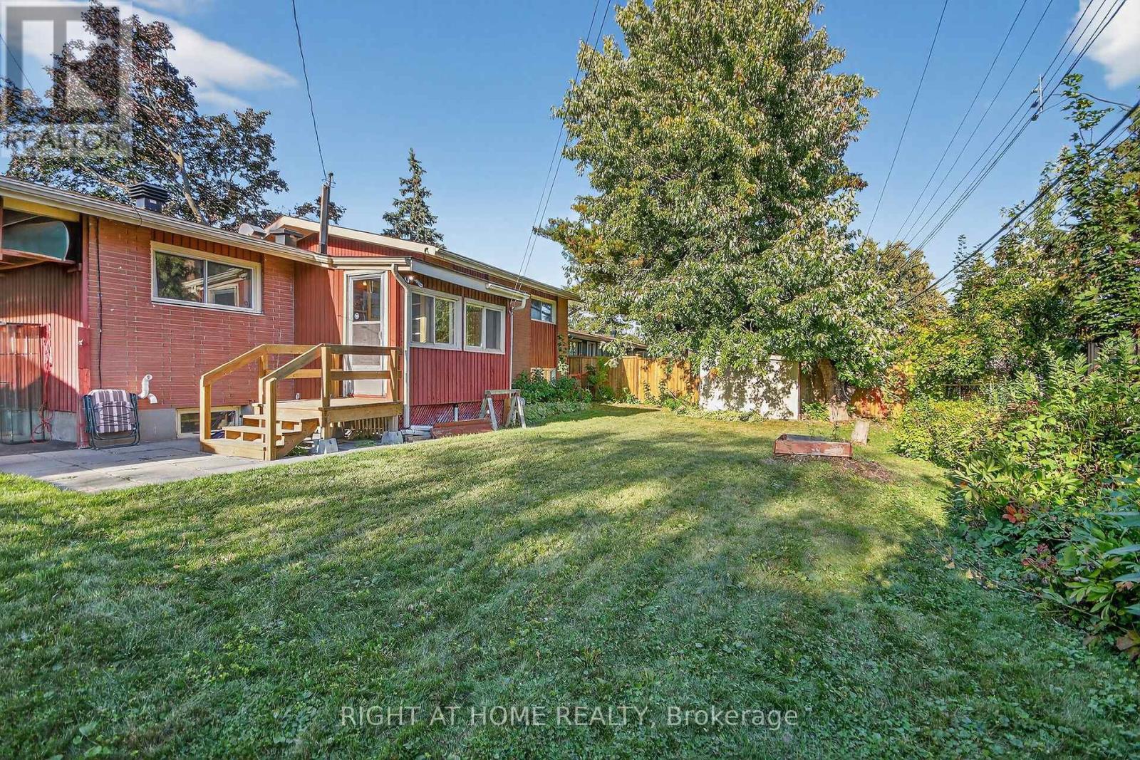 6 Higwood Drive, Ottawa, Ontario  K2E 5K7 - Photo 33 - X12446129