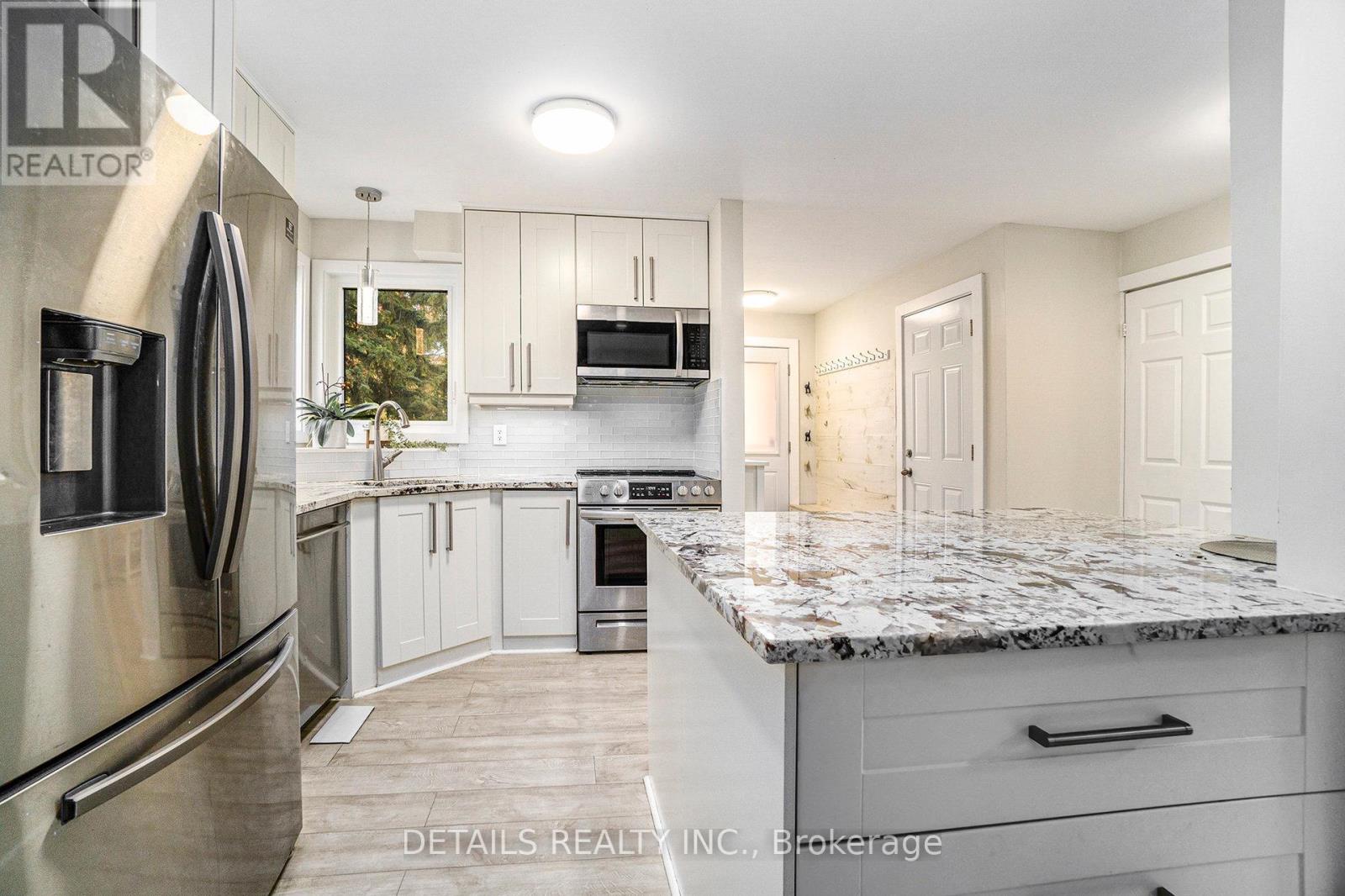 13 Willowview Way, Ottawa, Ontario  K2J 2P7 - Photo 4 - X12446133