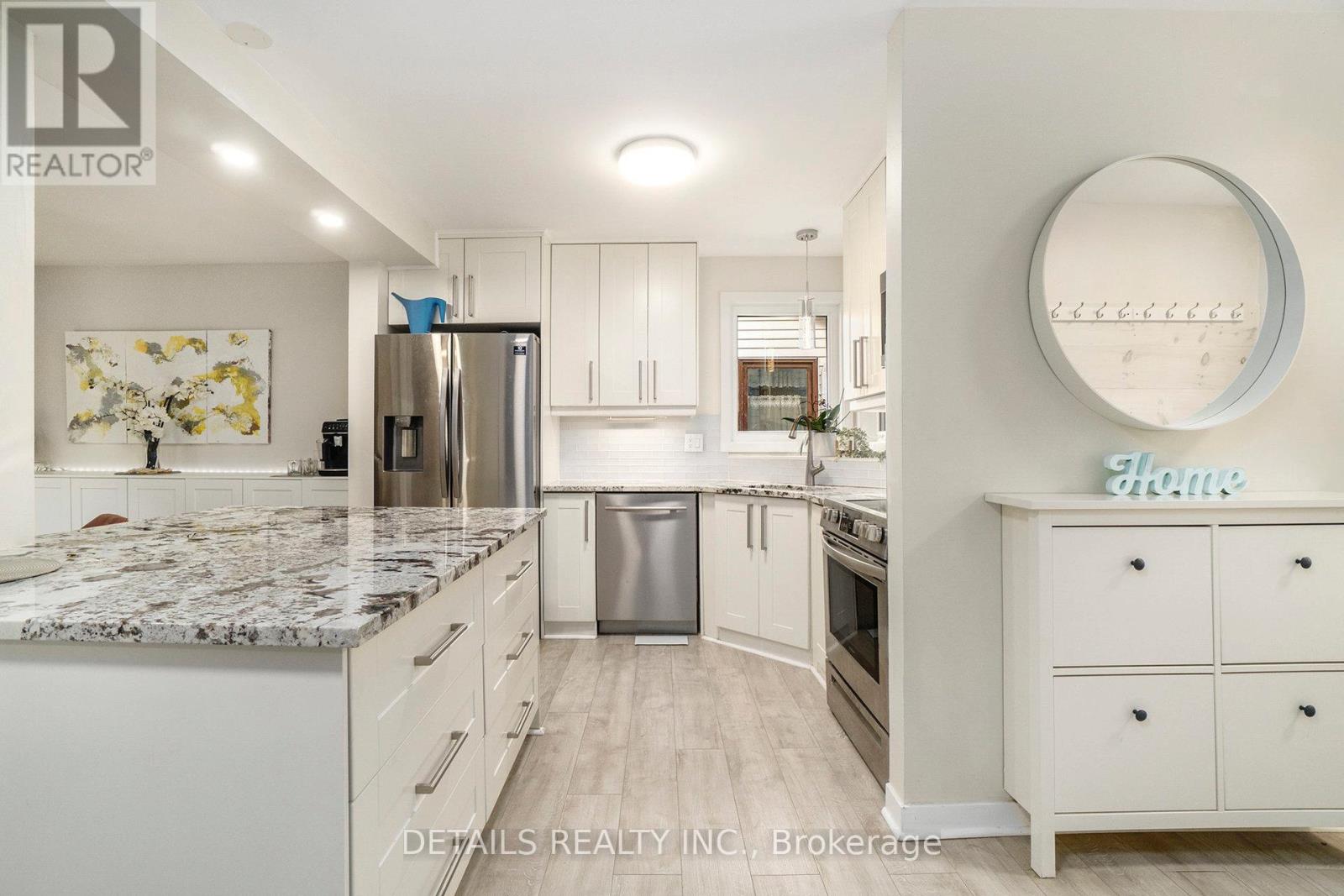 13 Willowview Way, Ottawa, Ontario  K2J 2P7 - Photo 5 - X12446133