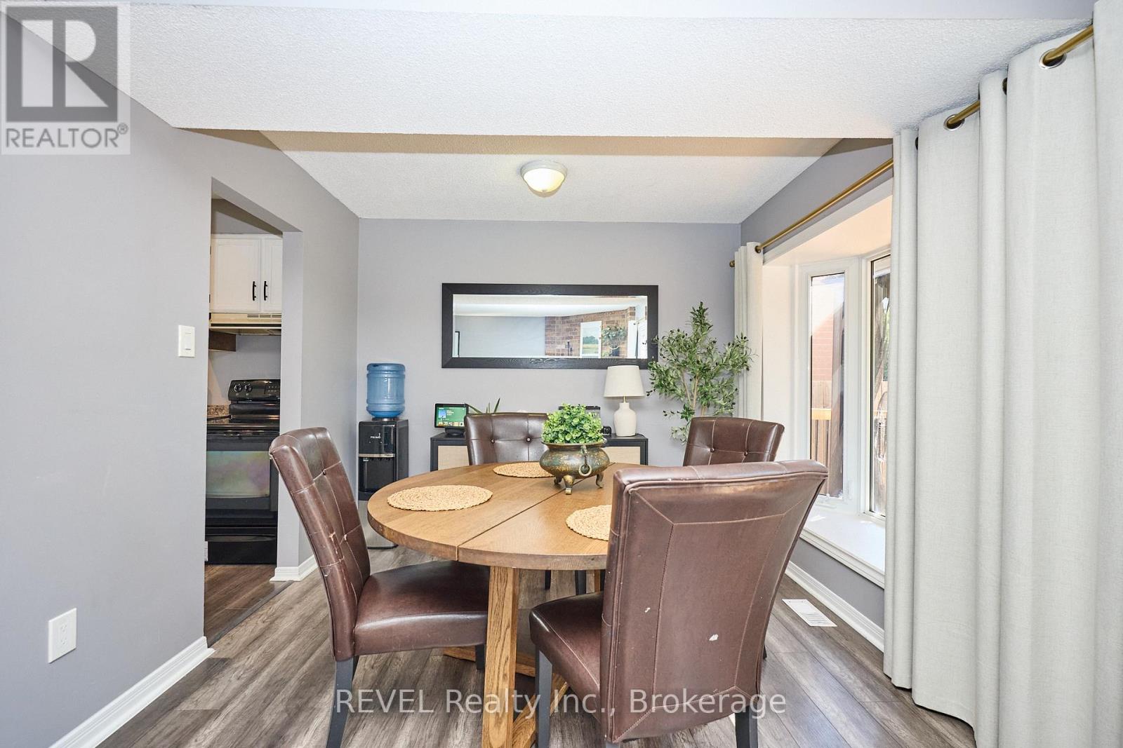 35 Romy Crescent, Thorold, Ontario  L2V 4L1 - Photo 11 - X12446127