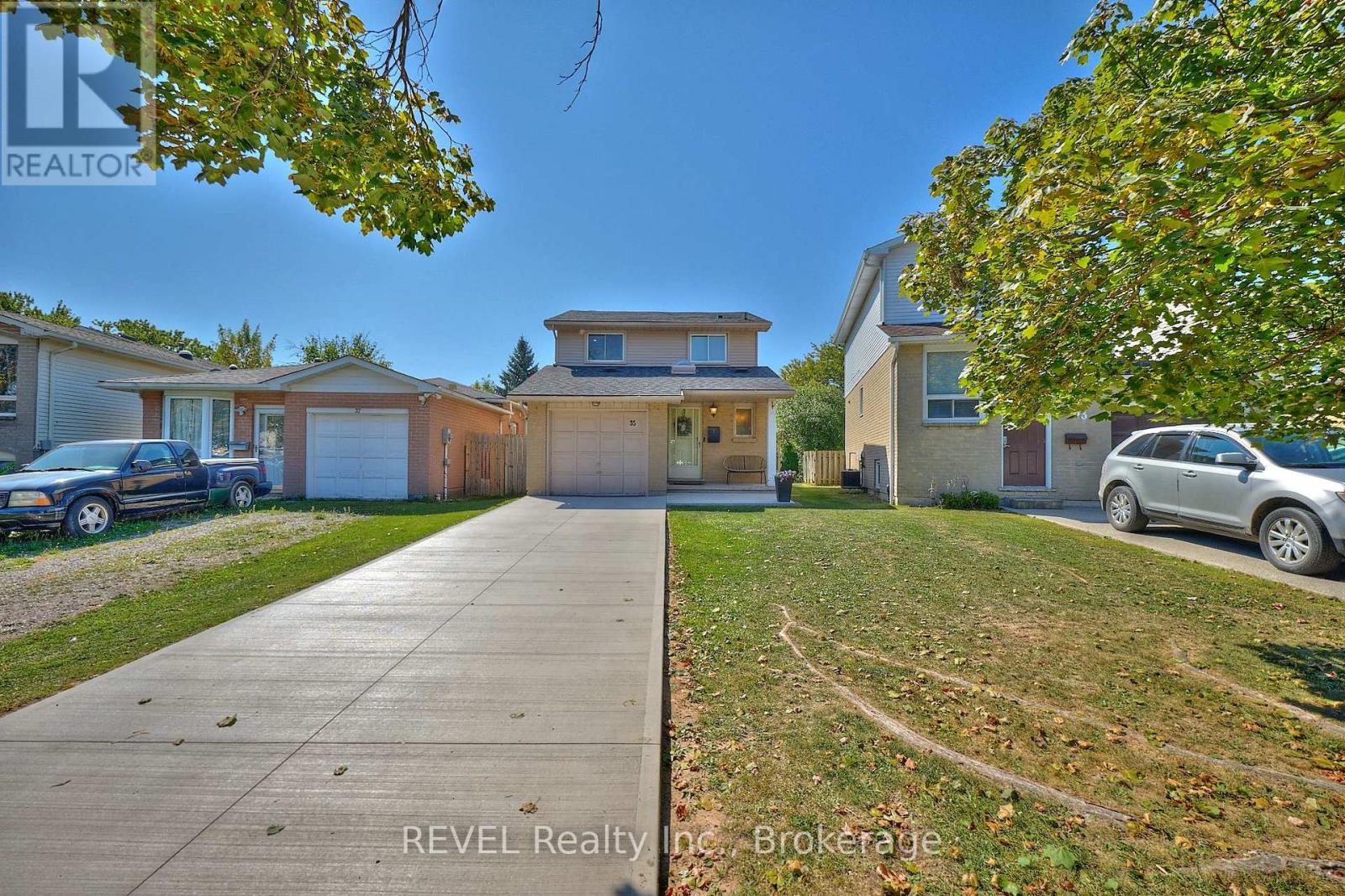 35 Romy Crescent, Thorold, Ontario  L2V 4L1 - Photo 2 - X12446127