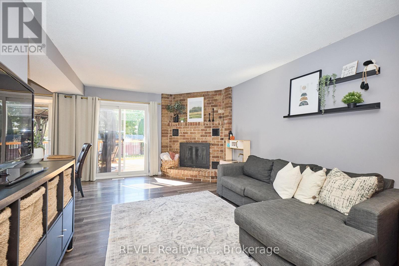 35 Romy Crescent, Thorold, Ontario  L2V 4L1 - Photo 8 - X12446127