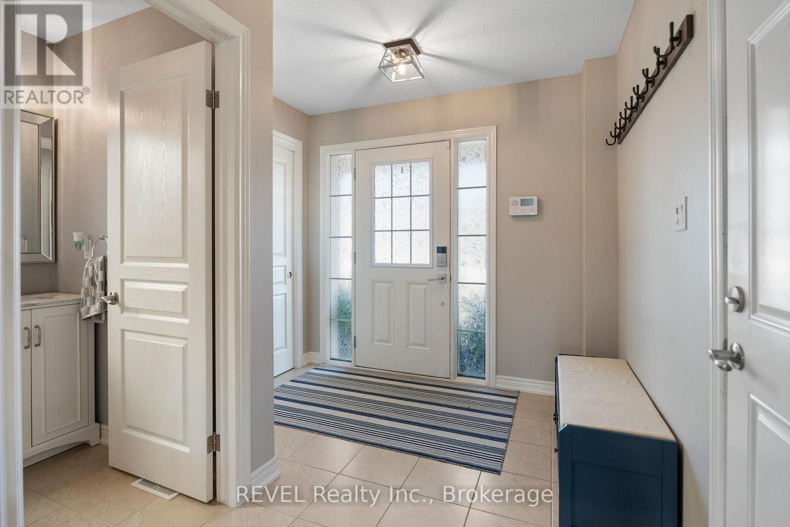 477 Silverwood Avenue, Welland, Ontario  L3C 0C6 - Photo 7 - X12446130