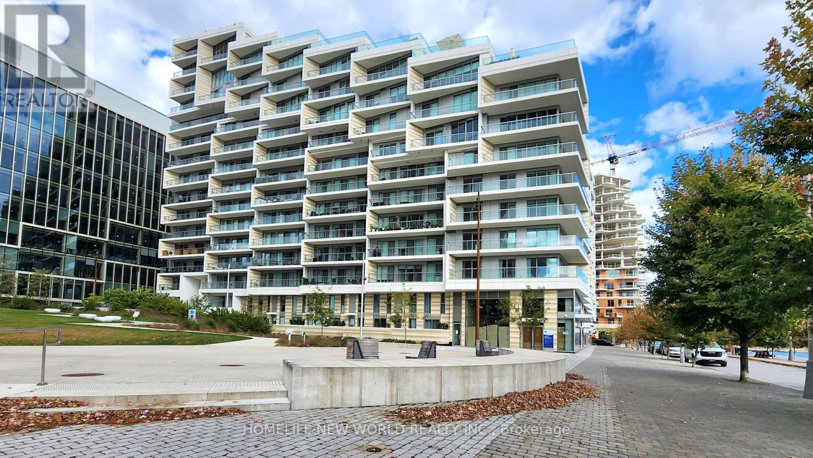 821 - 118 MERCHANTS' WHARF, Toronto, Ontario