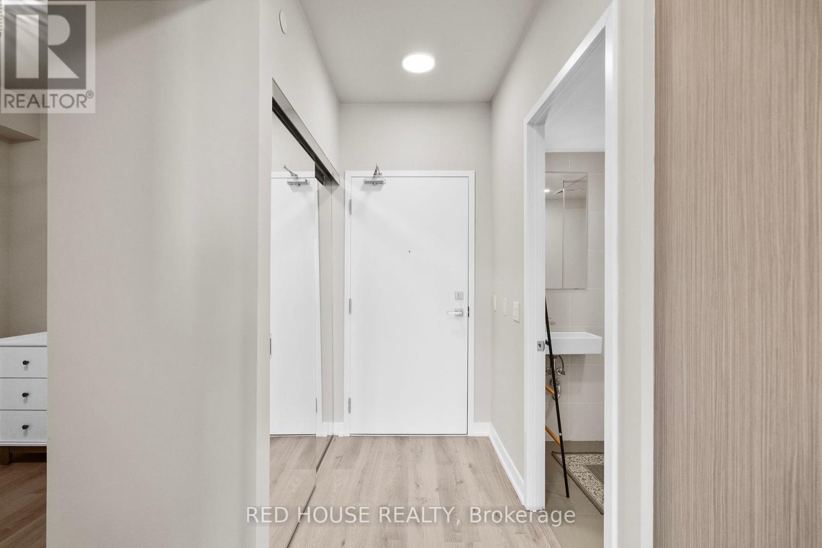 1705 - 10 Deerlick Court, Toronto, Ontario  M3A 0A7 - Photo 3 - C12446110