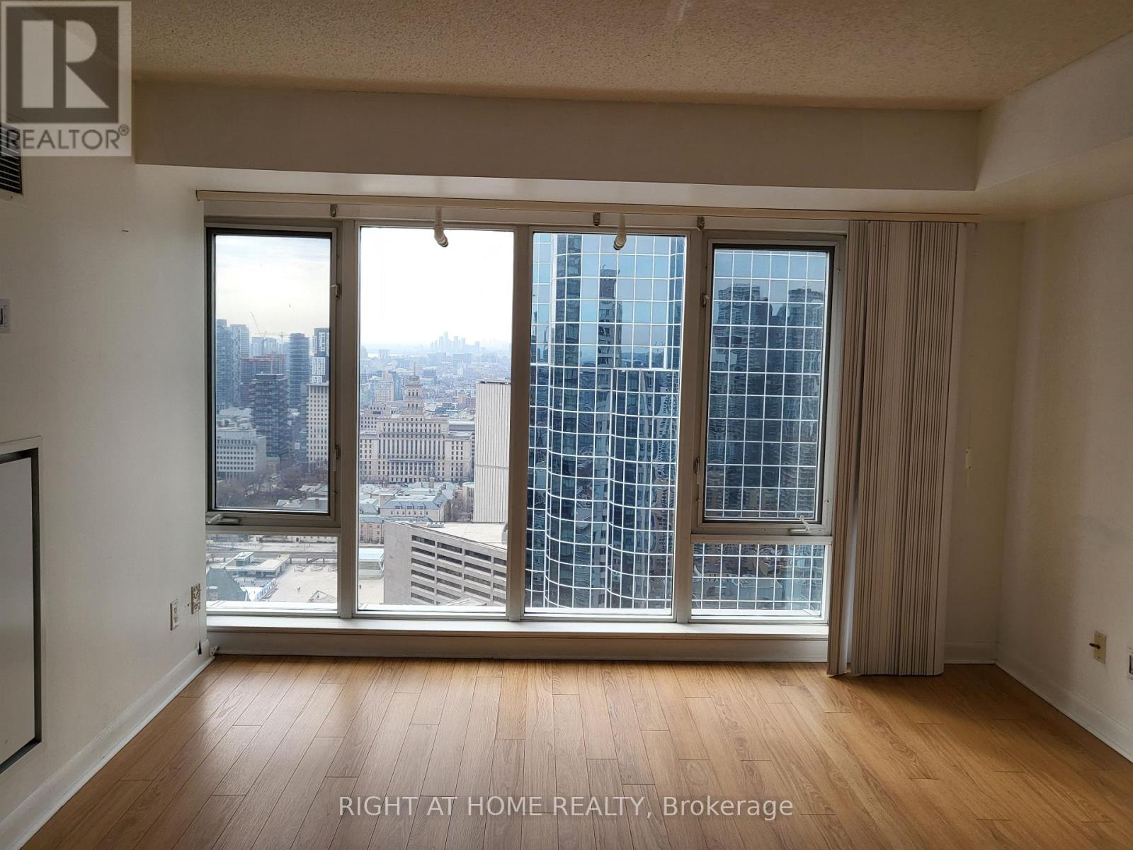 4210 - 210 Victoria Street, Toronto, Ontario  M5B 2R3 - Photo 3 - C12446111