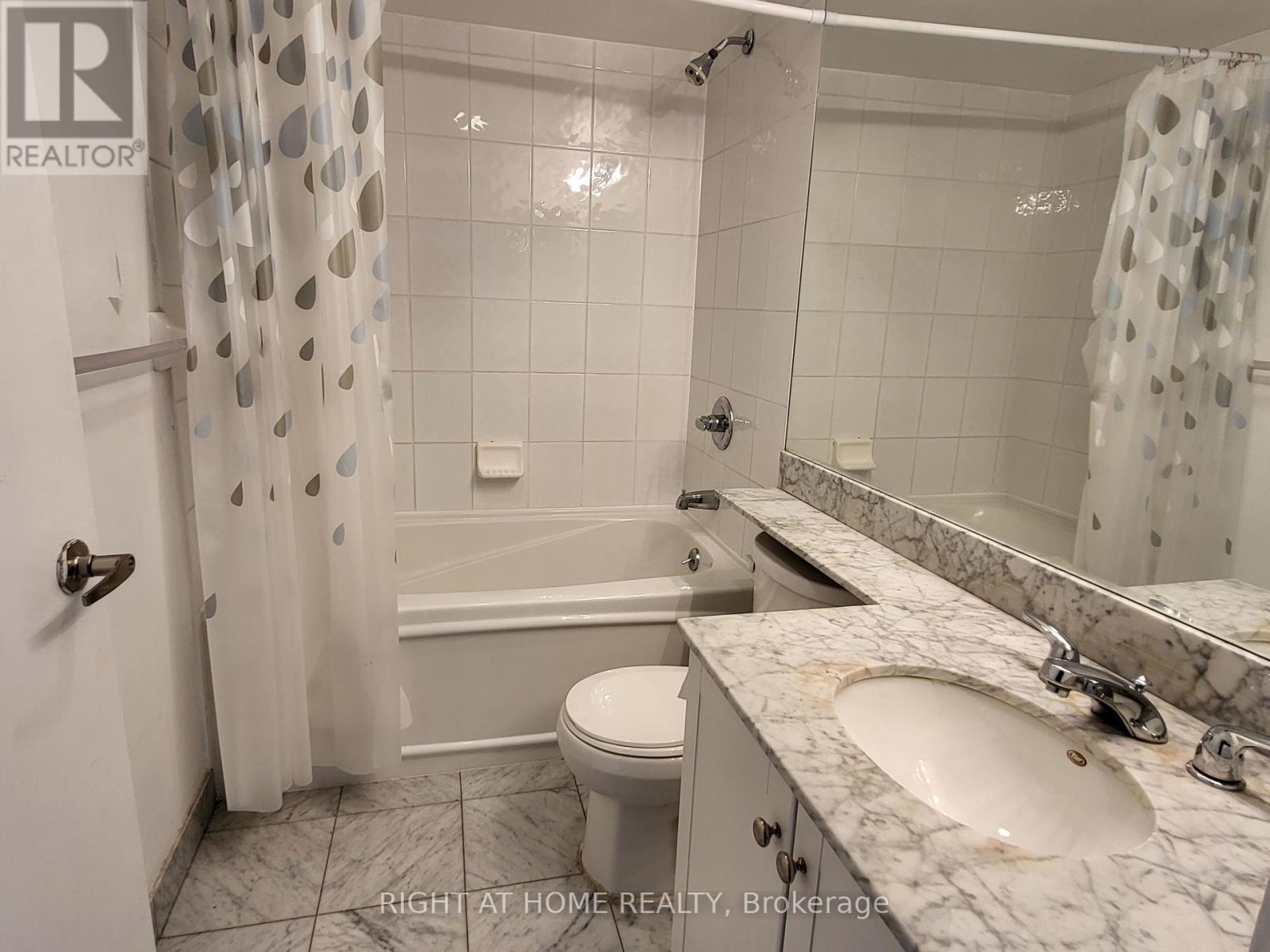 4210 - 210 Victoria Street, Toronto, Ontario  M5B 2R3 - Photo 4 - C12446111