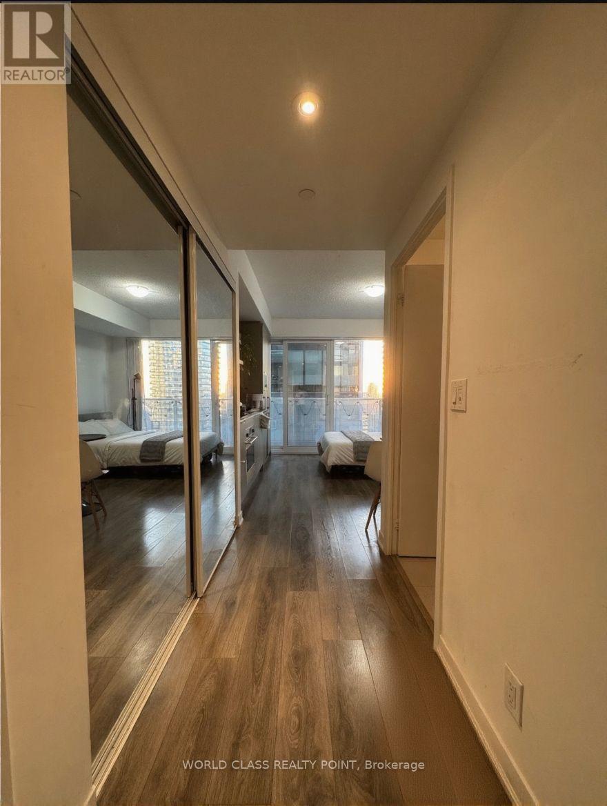 3711 - 100 Harbour Street, Toronto, Ontario  M5J 0B5 - Photo 6 - C12446112