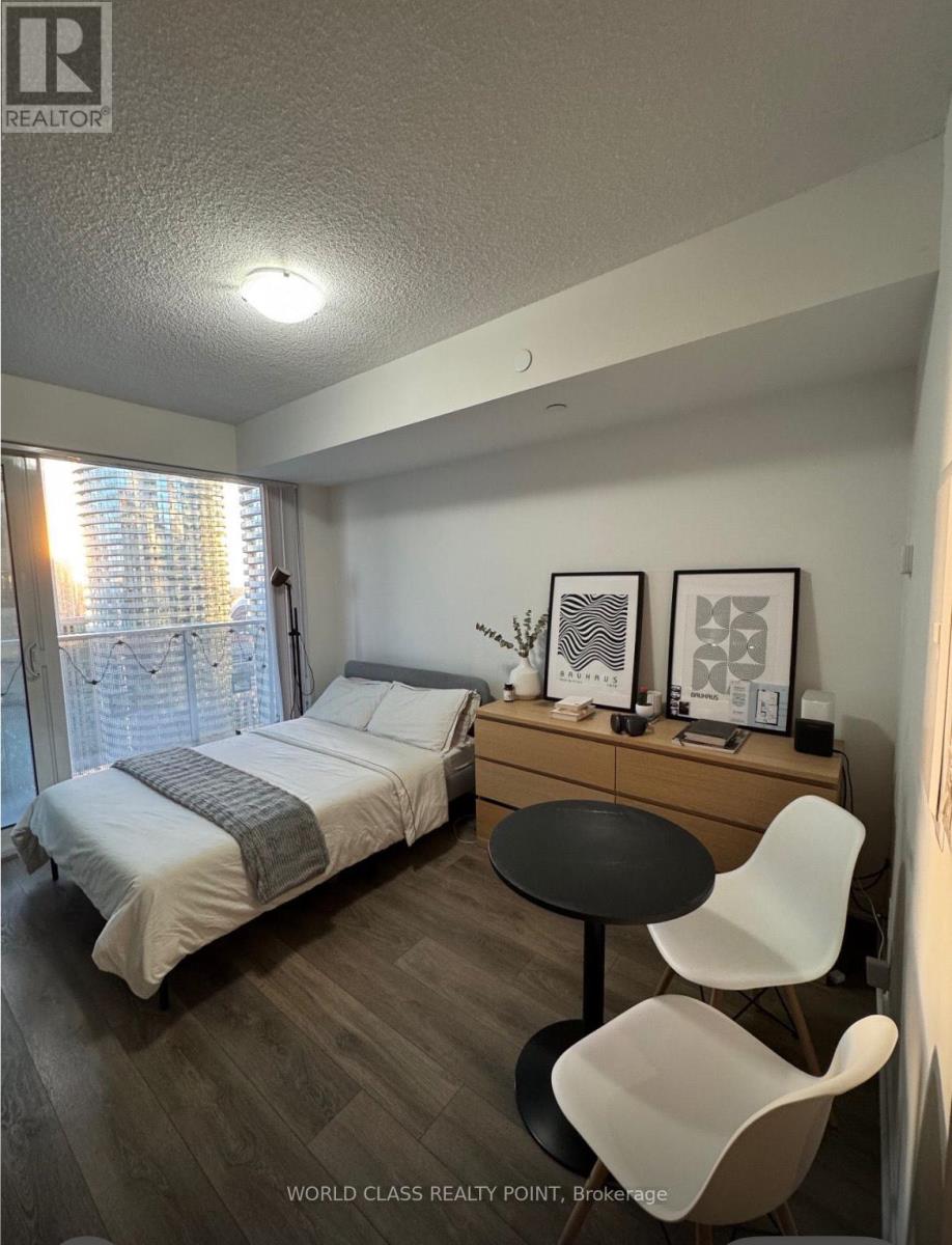 3711 - 100 Harbour Street, Toronto, Ontario  M5J 0B5 - Photo 9 - C12446112