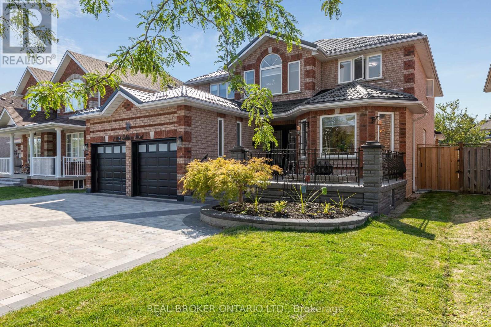 1566 Oakburn Street, Pickering, Ontario  L1V 6W1 - Photo 2 - E12446135