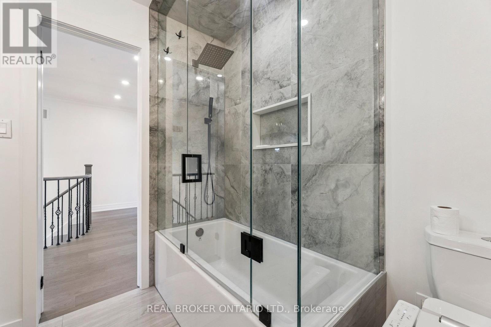 1566 Oakburn Street, Pickering, Ontario  L1V 6W1 - Photo 27 - E12446135