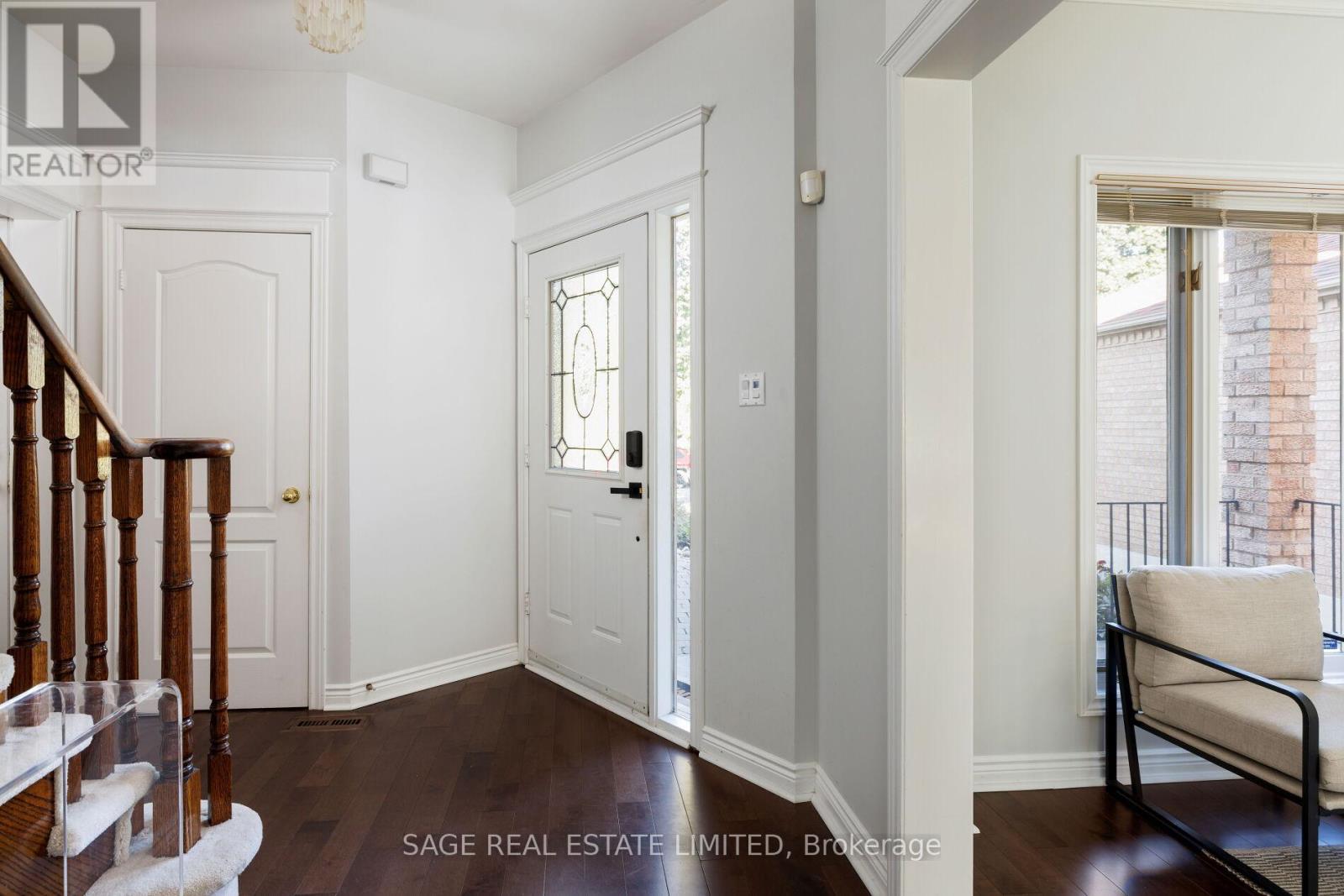 43 Mulholland Drive, Vaughan, Ontario  L4J 7T7 - Photo 2 - N12446116
