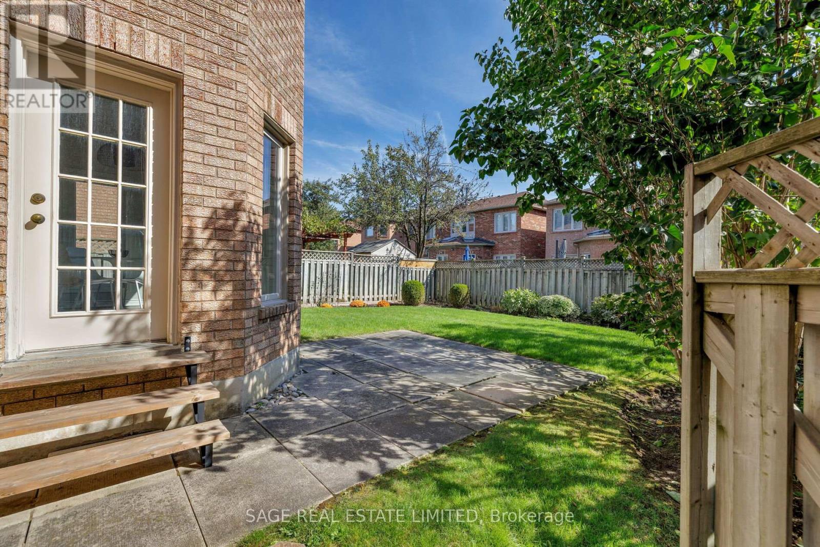 43 Mulholland Drive, Vaughan, Ontario  L4J 7T7 - Photo 24 - N12446116