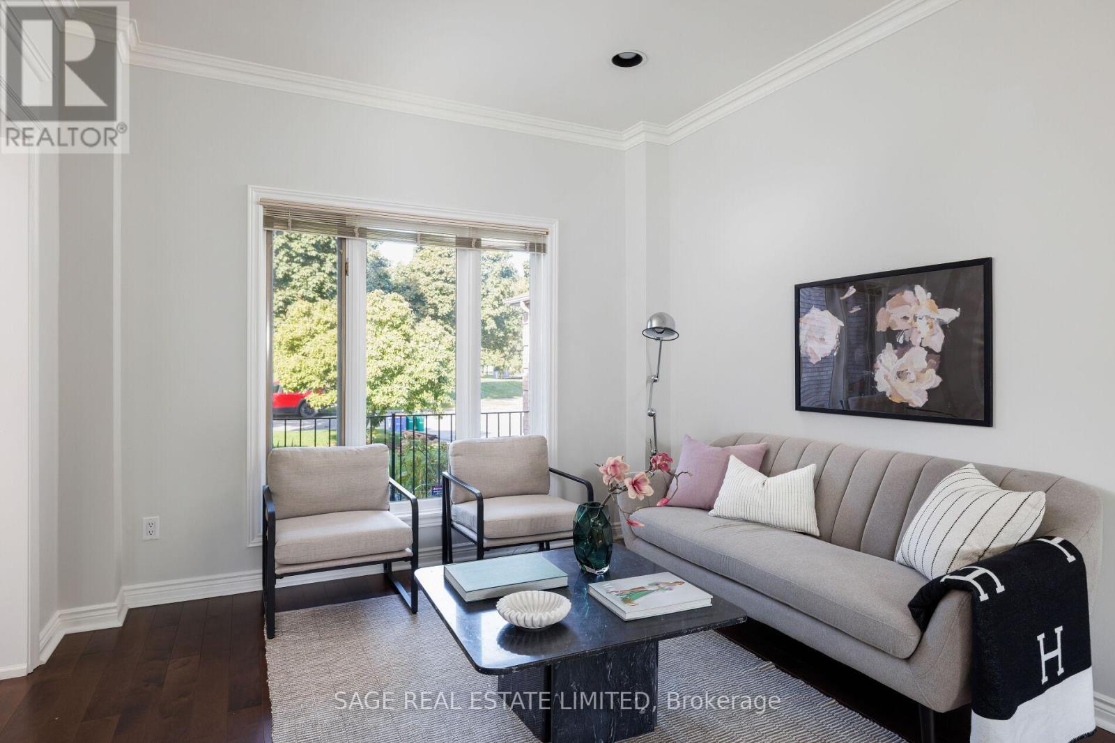 43 Mulholland Drive, Vaughan, Ontario  L4J 7T7 - Photo 4 - N12446116