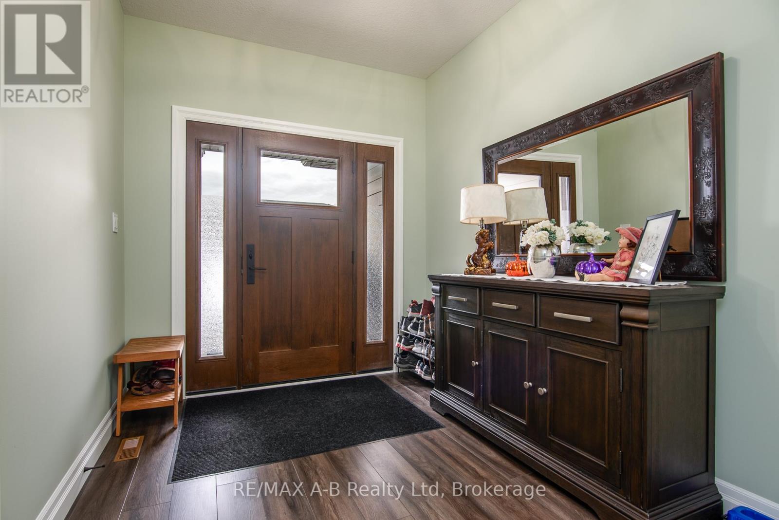 172 Hooper Street, St. Marys, Ontario  N4X 0C1 - Photo 12 - X12420765