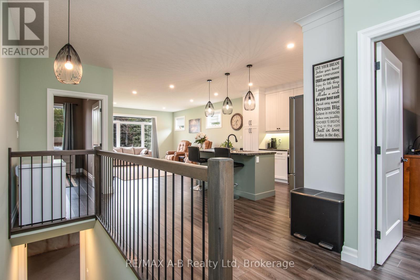 172 Hooper Street, St. Marys, Ontario  N4X 0C1 - Photo 14 - X12420765