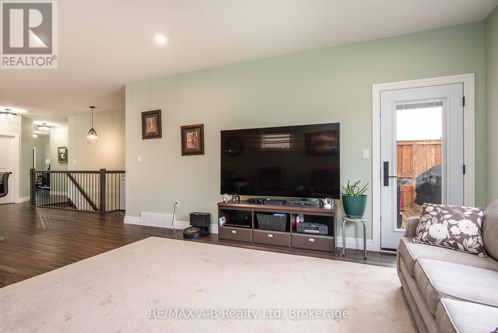 172 Hooper Street, St. Marys, Ontario  N4X 0C1 - Photo 21 - X12420765