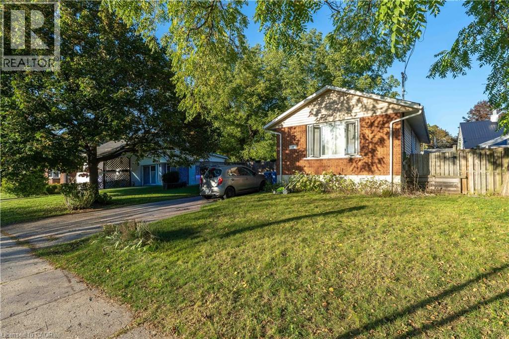 41 Alma Street N, Guelph, Ontario  N1H 5X2 - Photo 2 - 40775882