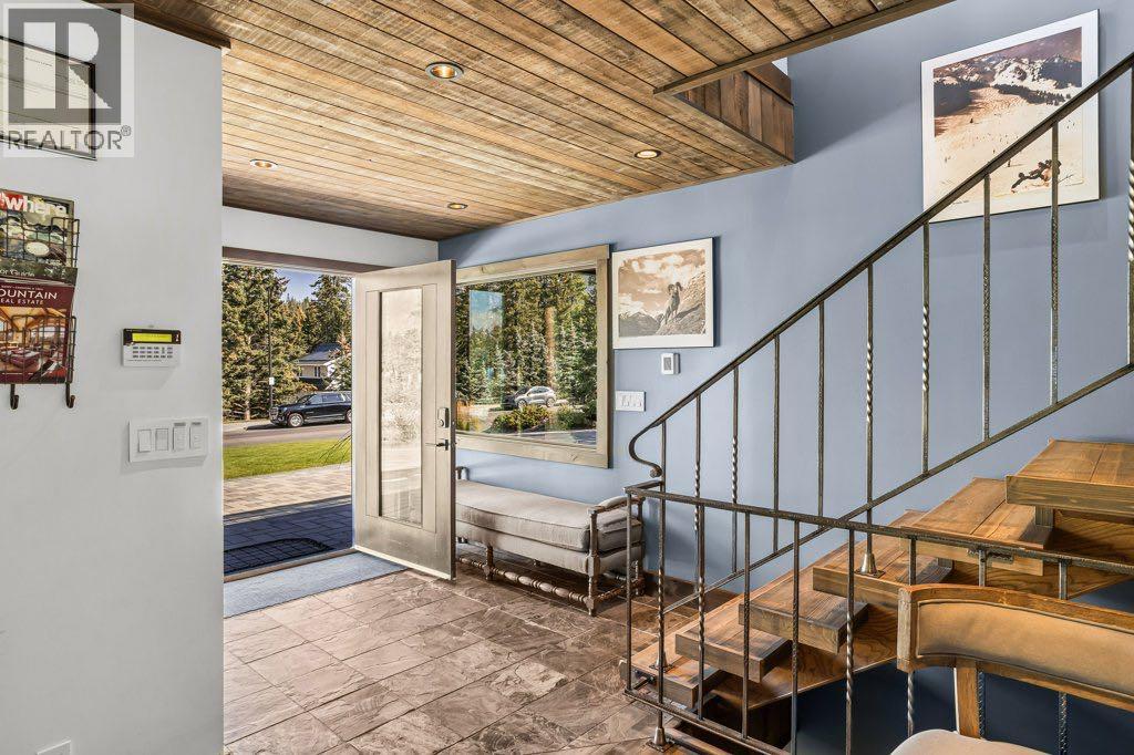 115 Spray Avenue, Banff, Alberta  T1L 1A1 - Photo 11 - A2258433