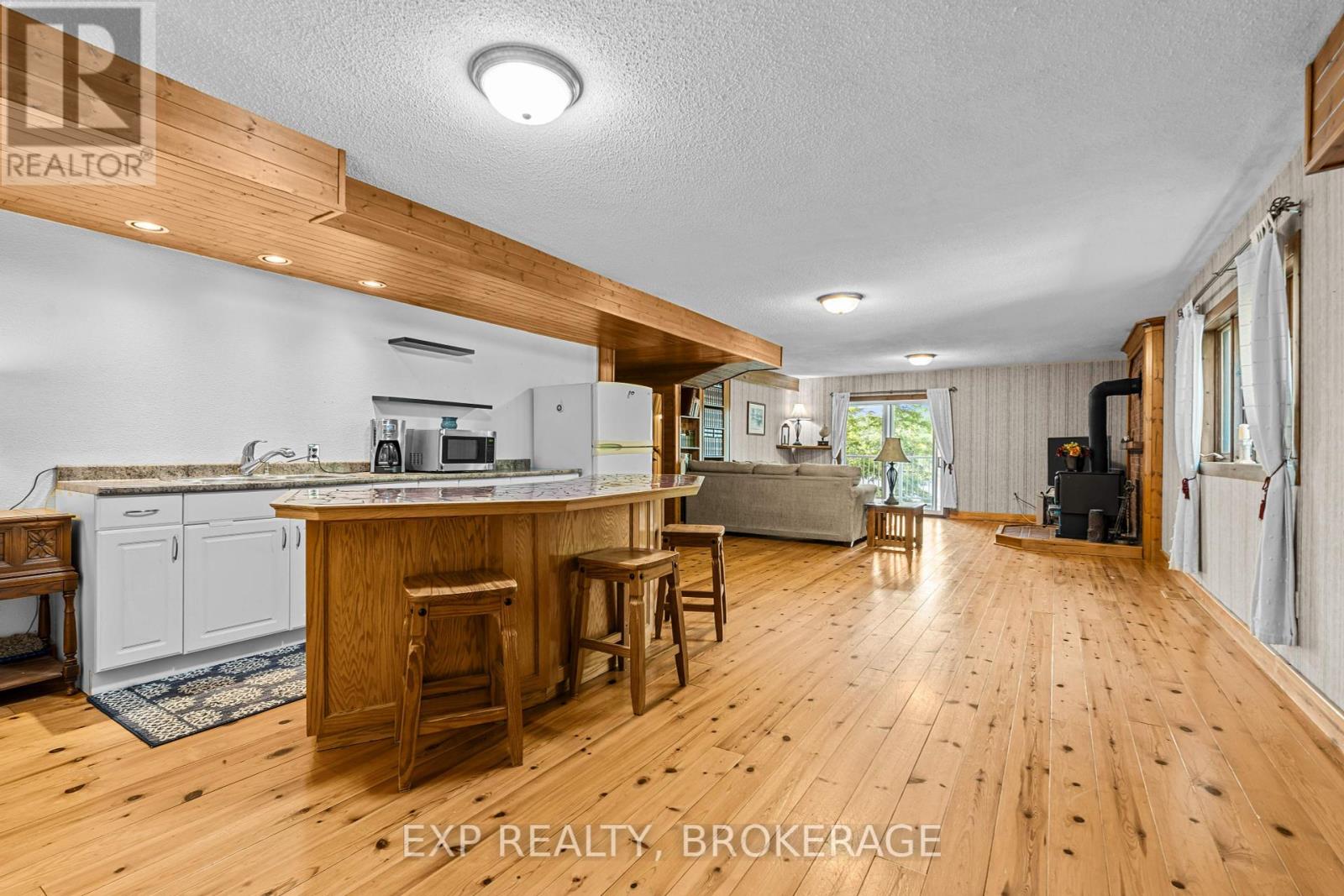 5525 Rideau Road, South Frontenac, Ontario  K0H 1H0 - Photo 25 - X12446144