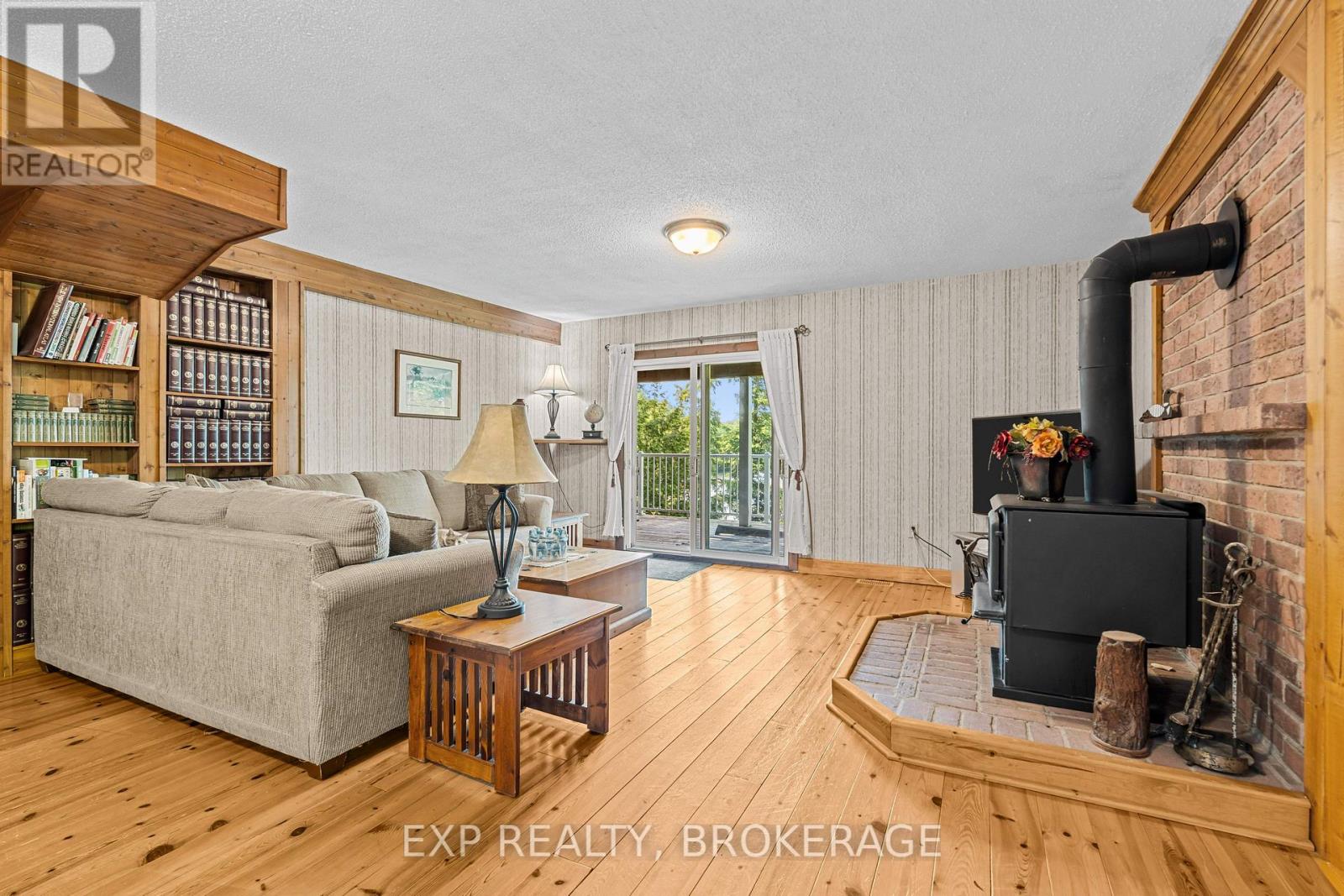 5525 Rideau Road, South Frontenac, Ontario  K0H 1H0 - Photo 26 - X12446144