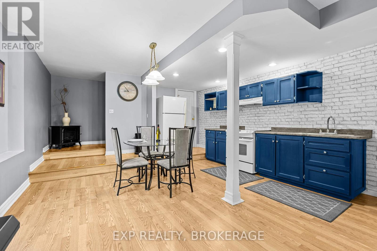 5525 Rideau Road, South Frontenac, Ontario  K0H 1H0 - Photo 40 - X12446144