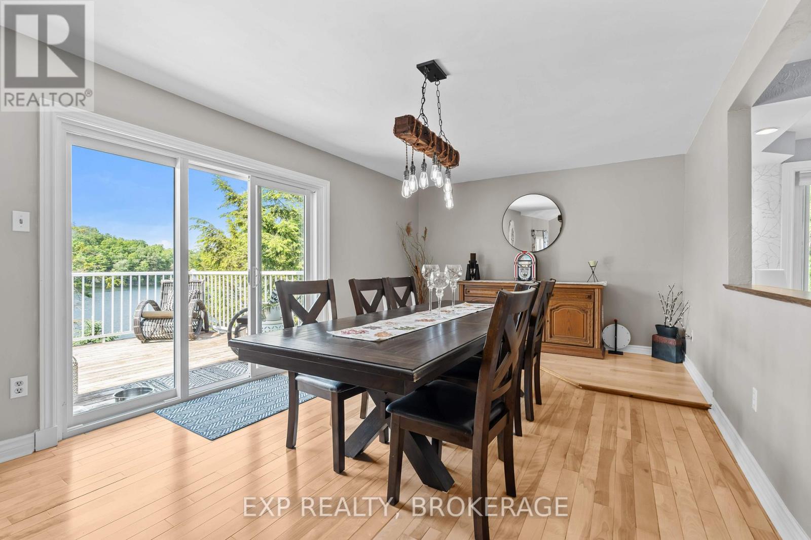 5525 Rideau Road, South Frontenac, Ontario  K0H 1H0 - Photo 8 - X12446144