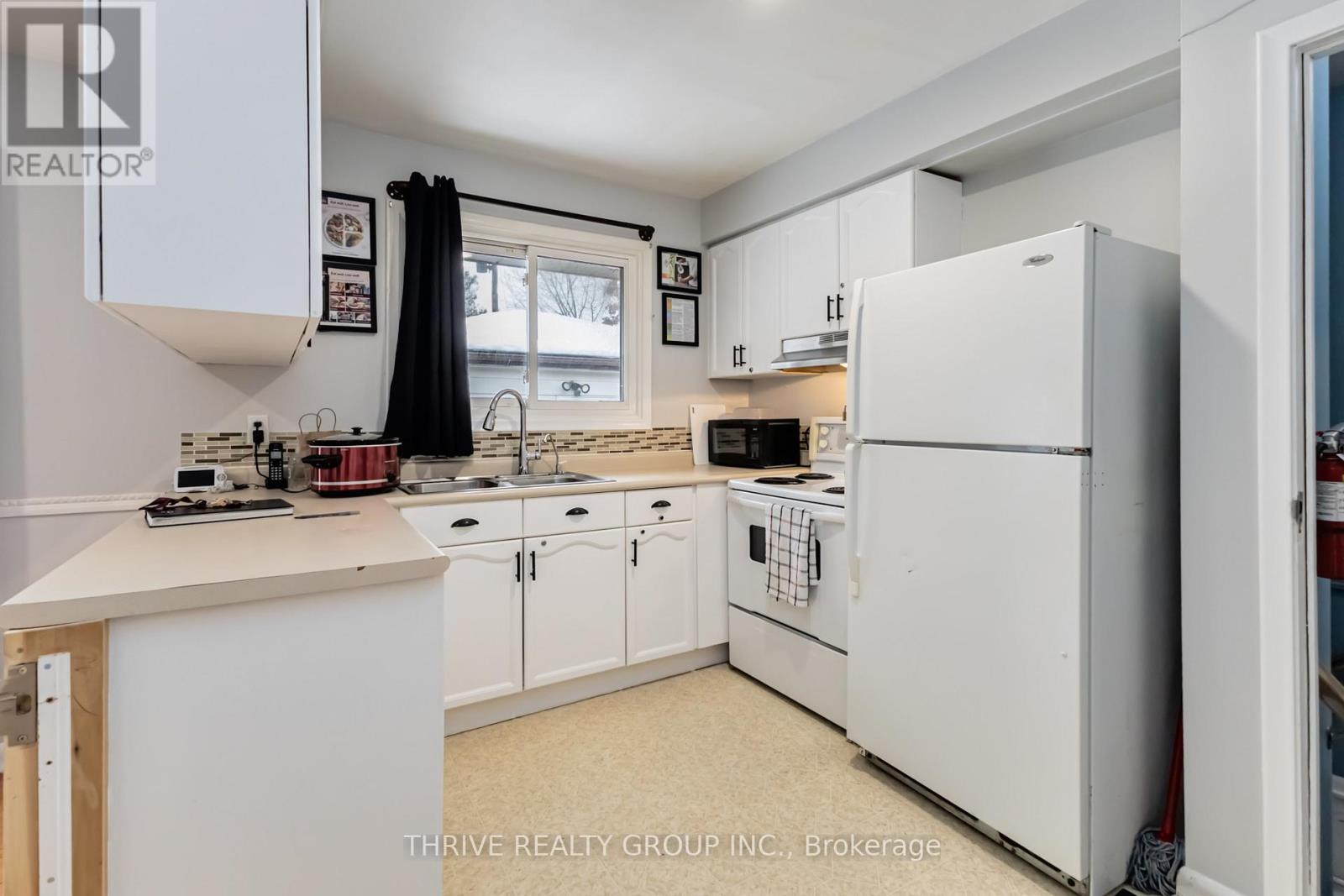 1215 Michael Street, London East, Ontario  N5V 2H4 - Photo 20 - X12446145