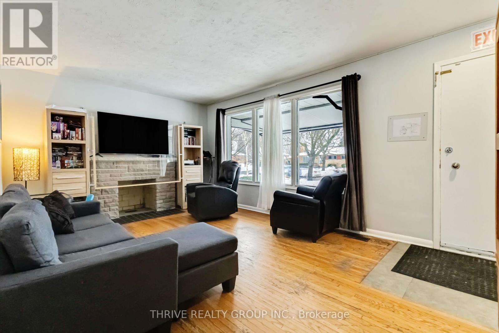 1215 Michael Street, London East, Ontario  N5V 2H4 - Photo 4 - X12446145