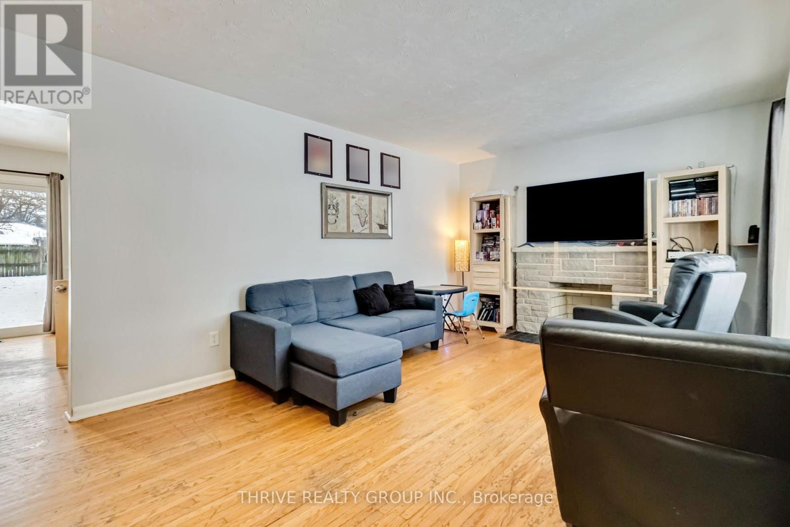 1215 Michael Street, London East, Ontario  N5V 2H4 - Photo 5 - X12446145