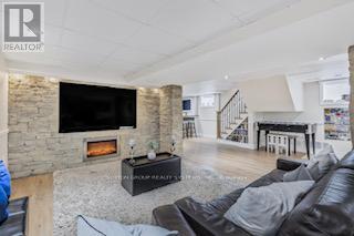 85 Kane Avenue, Toronto, Ontario  M6M 3M8 - Photo 22 - W12446097