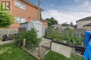 85 Kane Avenue, Toronto, Ontario  M6M 3M8 - Photo 33 - W12446097