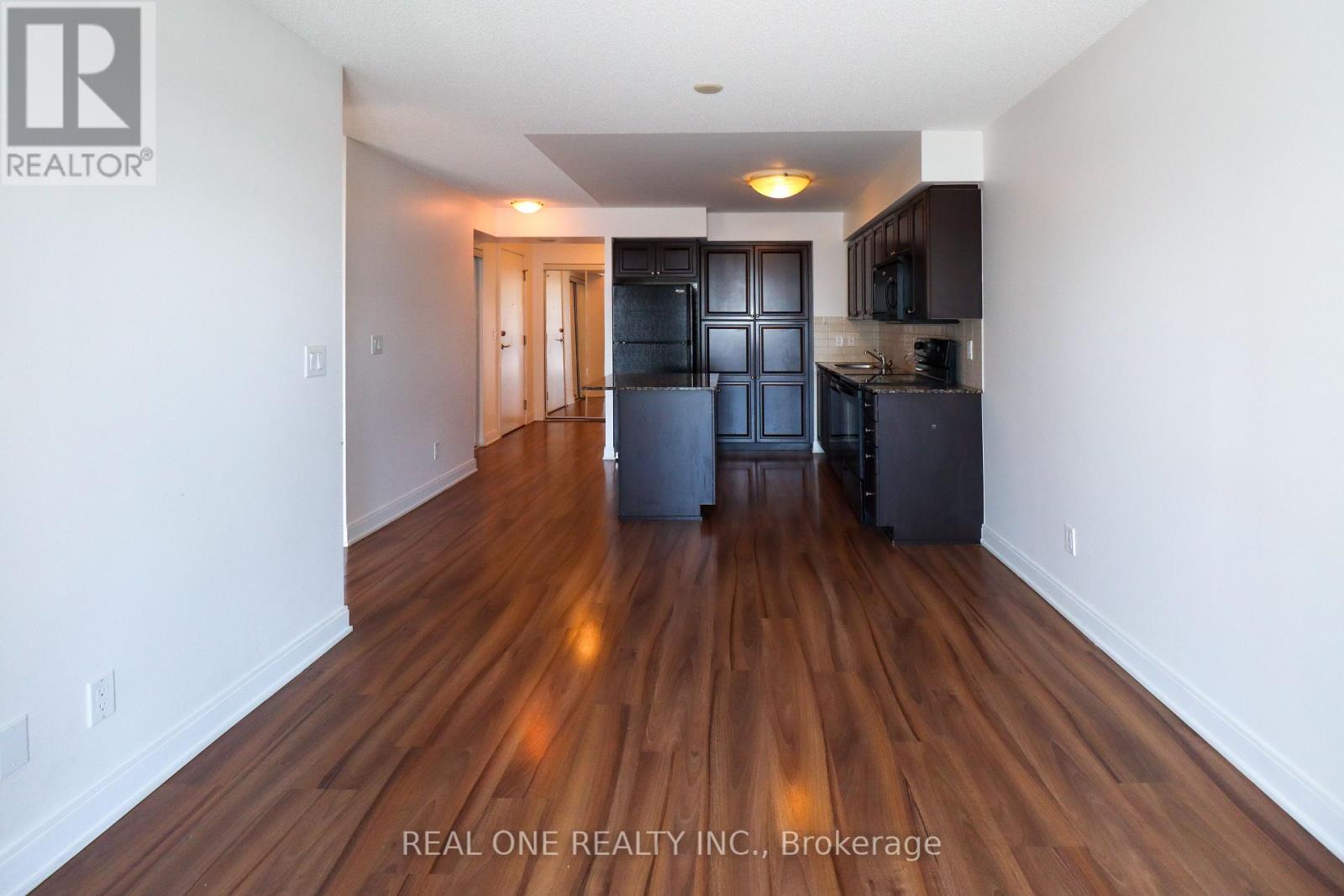 801 - 330 Burnhamthorpe Road W, Mississauga, Ontario  L5B 0E1 - Photo 9 - W12446099