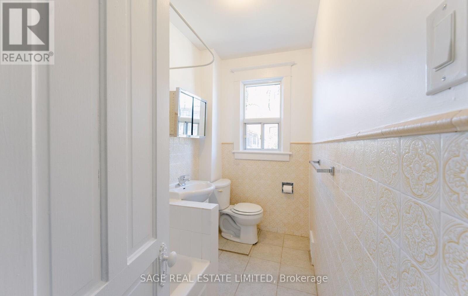 164 Symington Avenue, Toronto, Ontario  M6P 3W6 - Photo 22 - W12446126