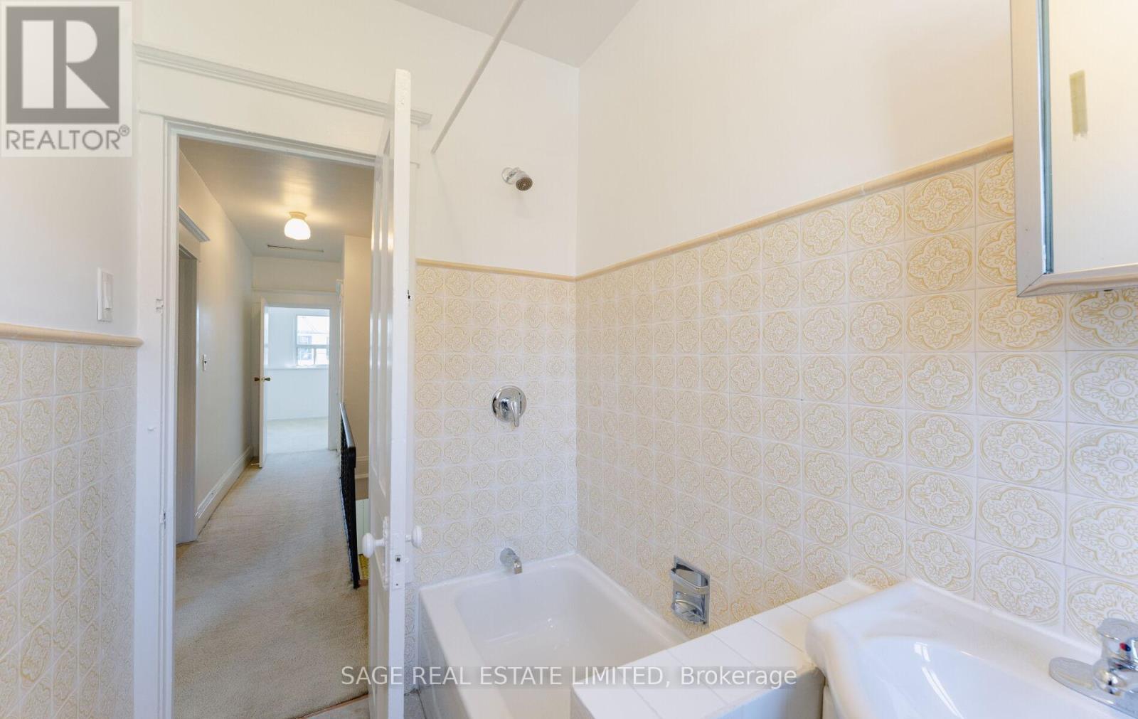 164 Symington Avenue, Toronto, Ontario  M6P 3W6 - Photo 23 - W12446126