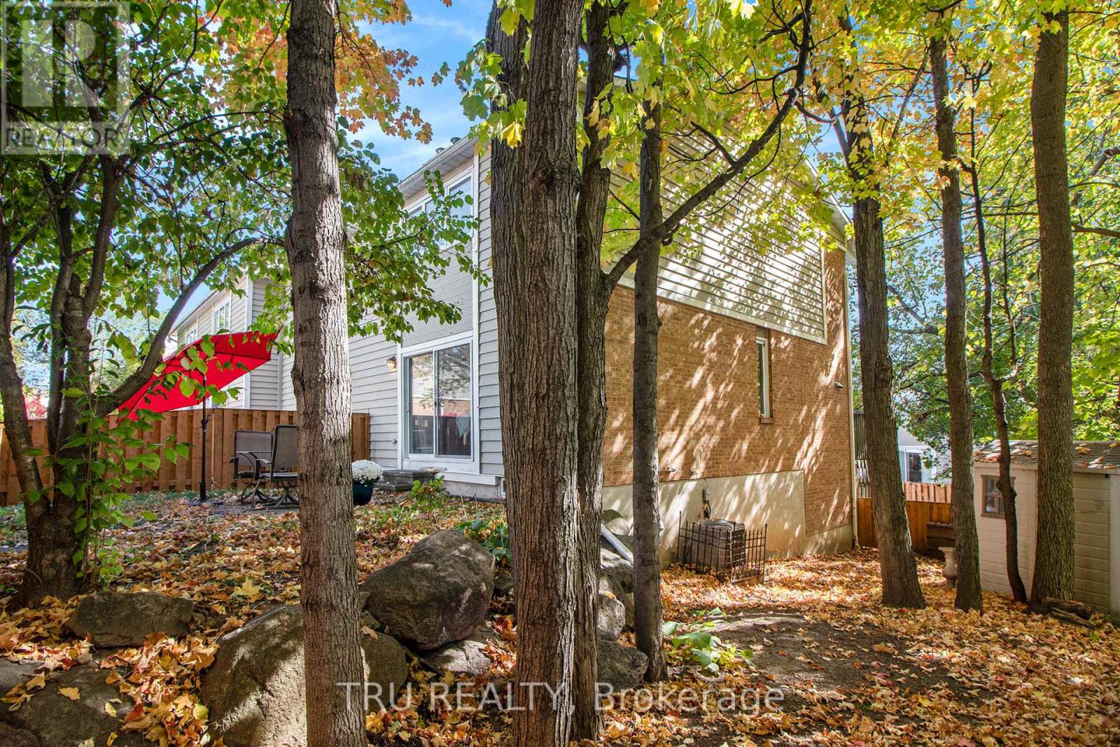 1132 Chimney Hill Way, Ottawa, Ontario  K1J 8Z6 - Photo 33 - X12446139