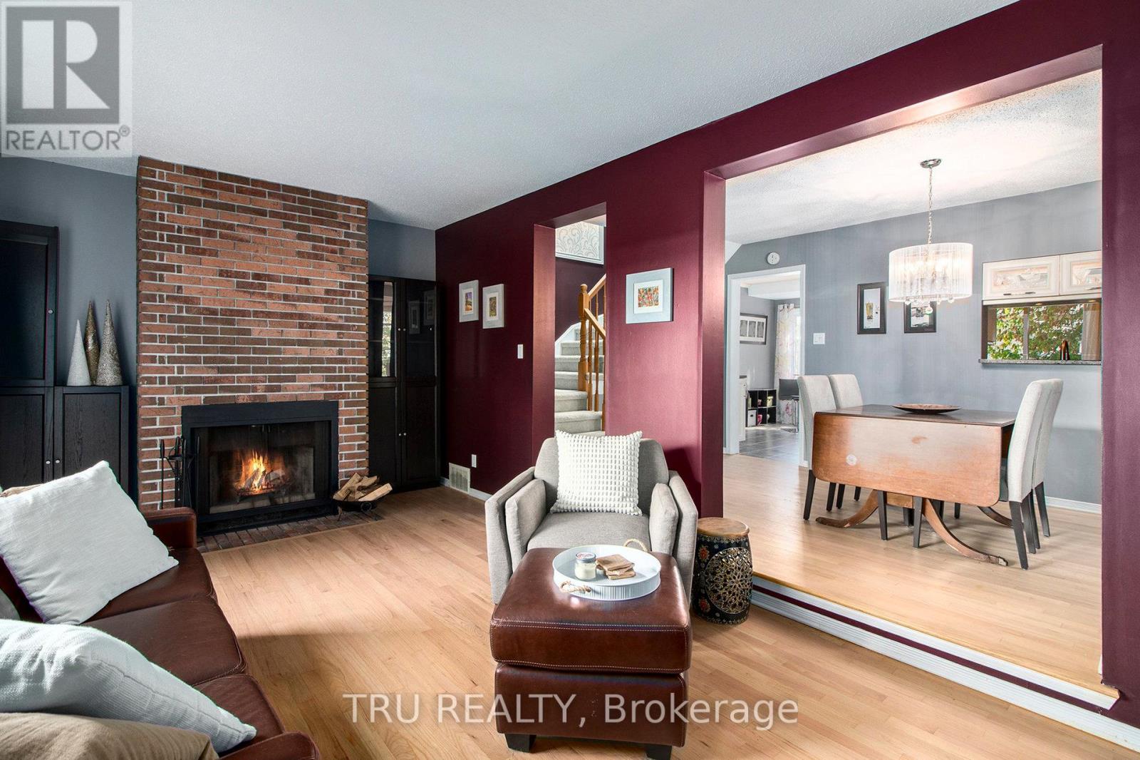 1132 Chimney Hill Way, Ottawa, Ontario  K1J 8Z6 - Photo 5 - X12446139