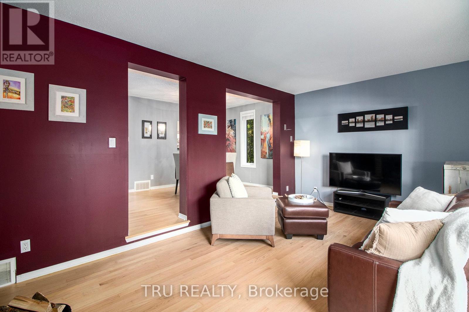 1132 Chimney Hill Way, Ottawa, Ontario  K1J 8Z6 - Photo 8 - X12446139