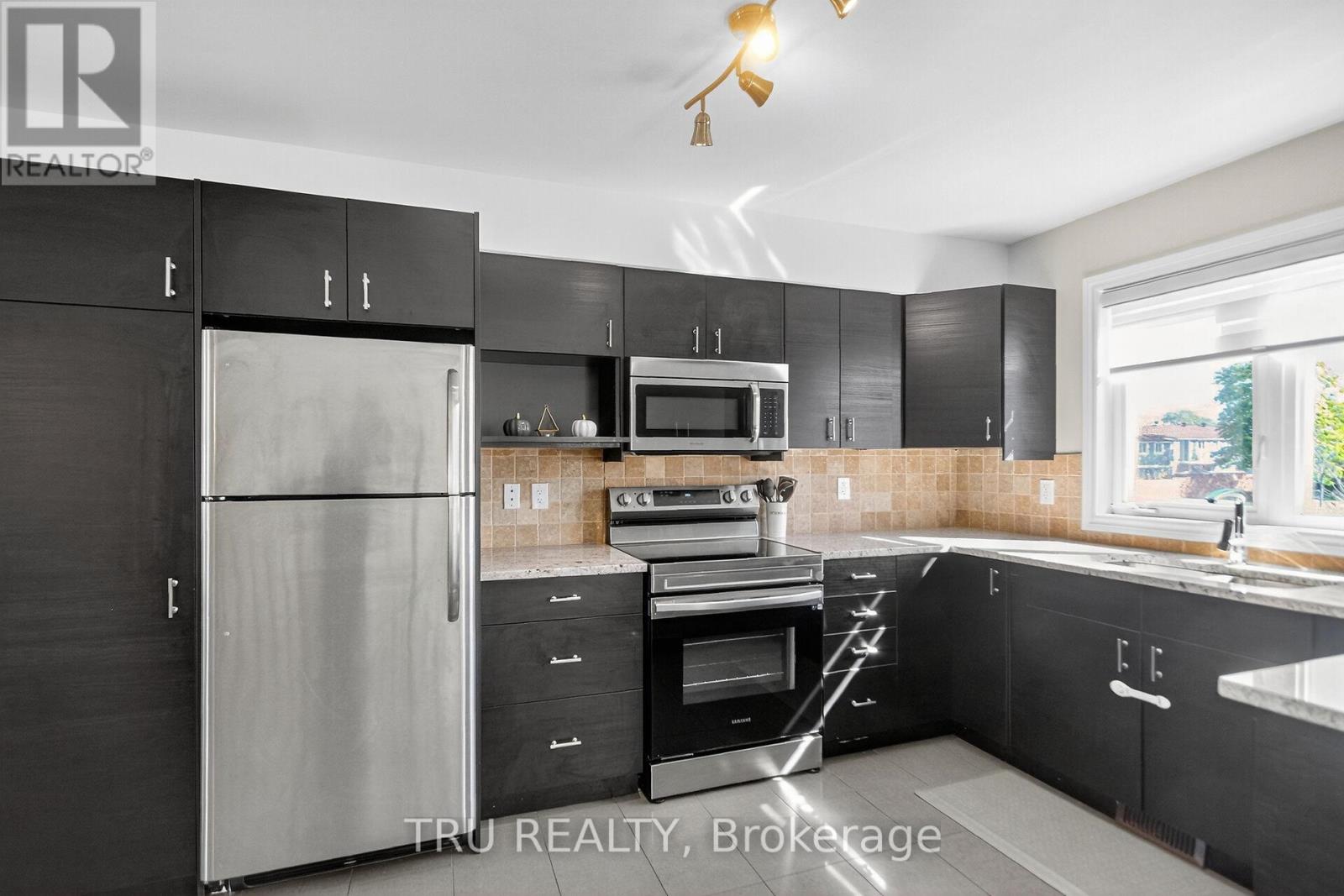 2642 Palings Private, Ottawa, Ontario  K1T 4A4 - Photo 10 - X12446155