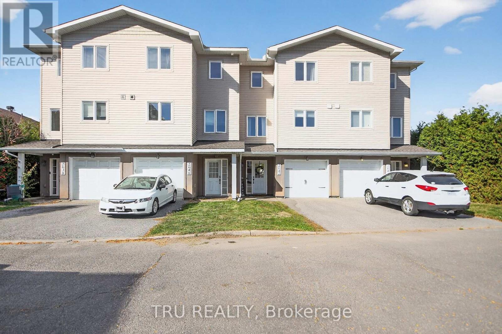 2642 Palings Private, Ottawa, Ontario  K1T 4A4 - Photo 3 - X12446155