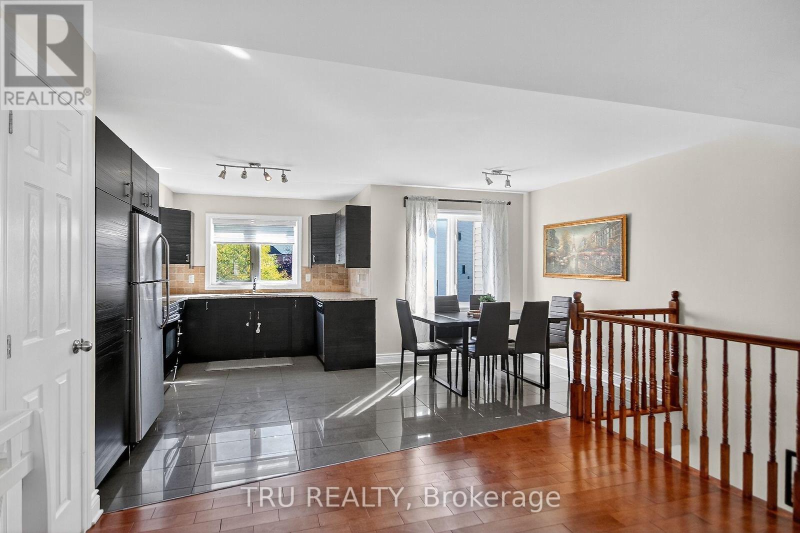 2642 Palings Private, Ottawa, Ontario  K1T 4A4 - Photo 9 - X12446155
