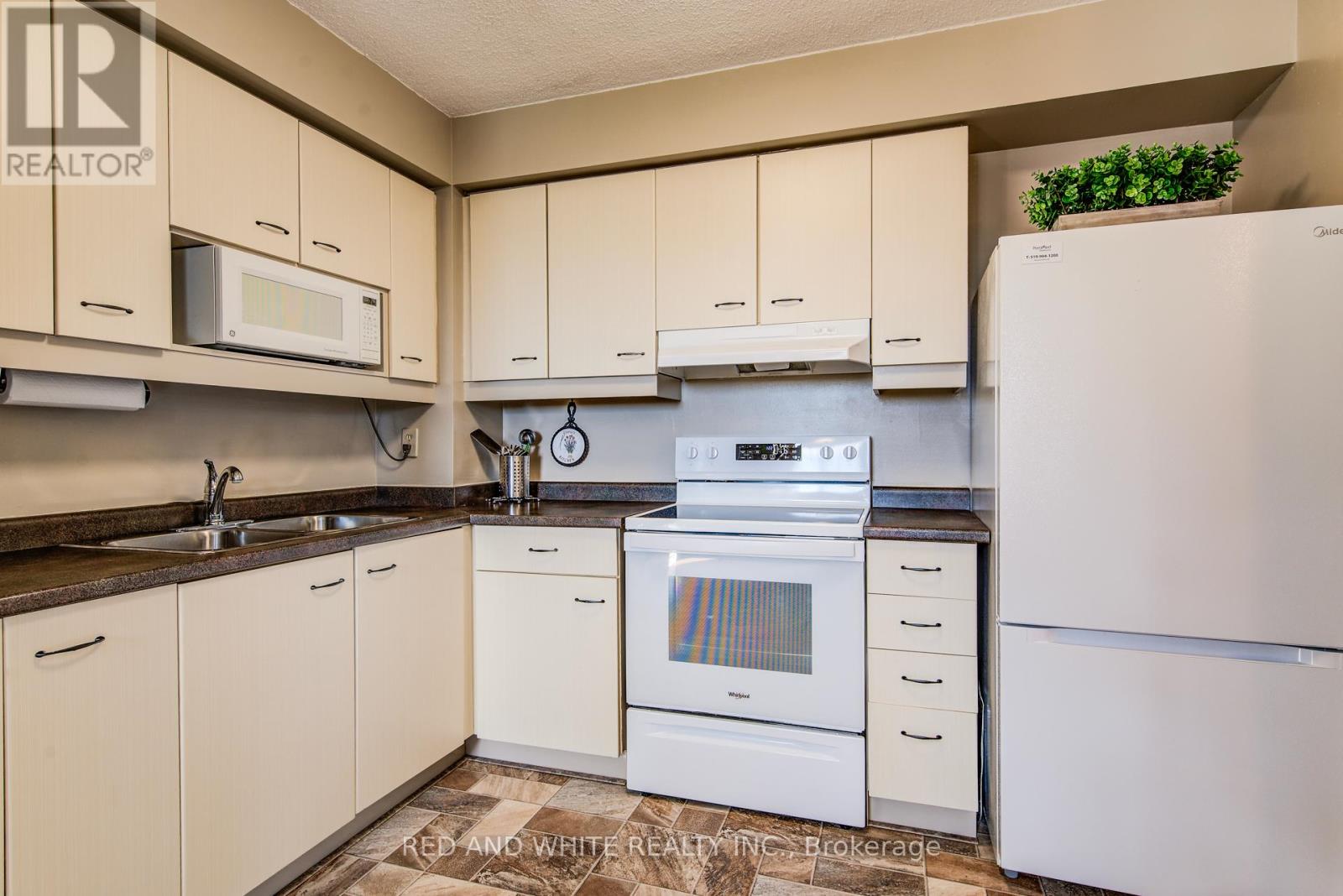 405 - 89 Westwood Road, Guelph, Ontario  N1H 7J6 - Photo 21 - X12446119