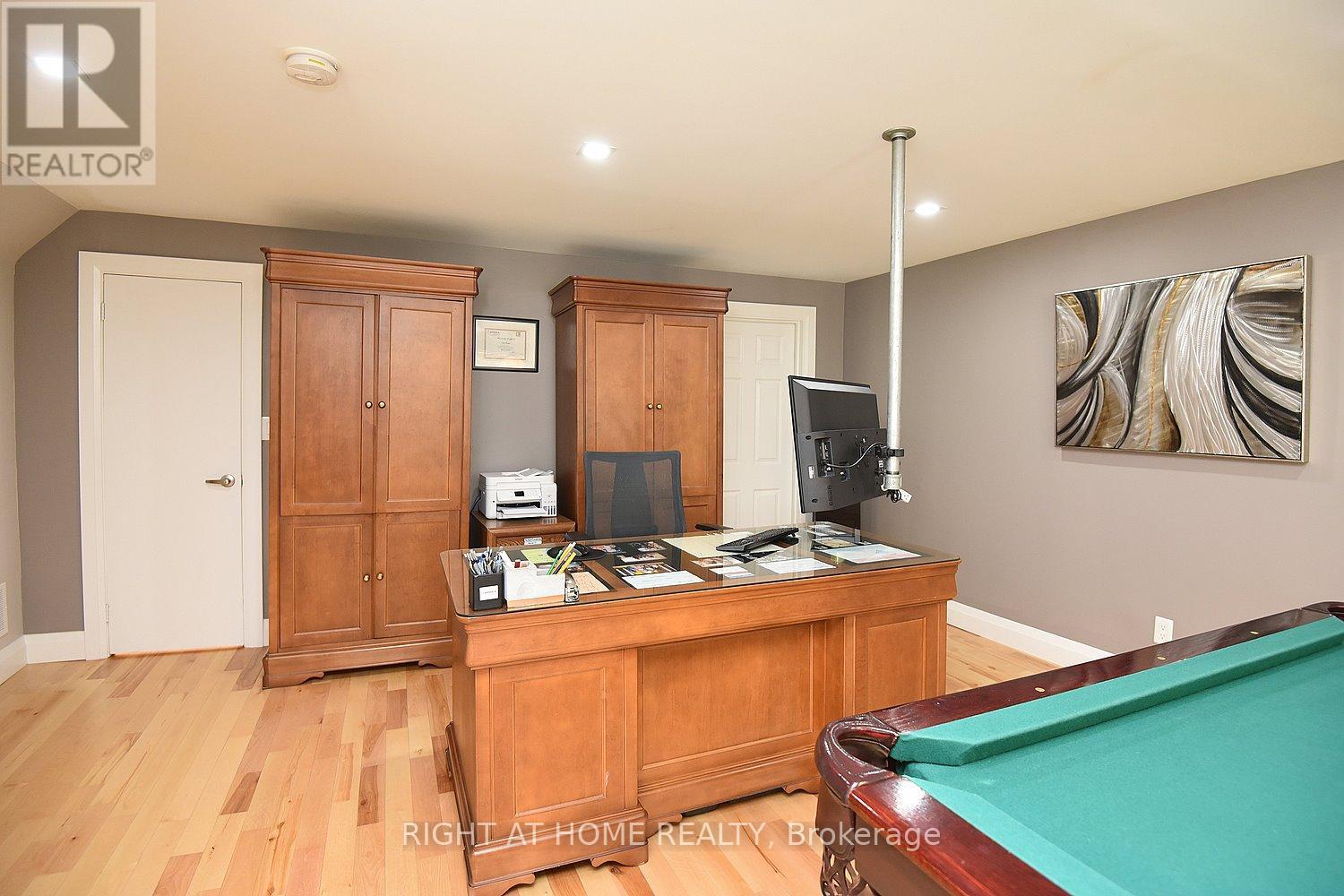 2030 Governors Road, Hamilton, Ontario  L0R 1J0 - Photo 15 - X12446122