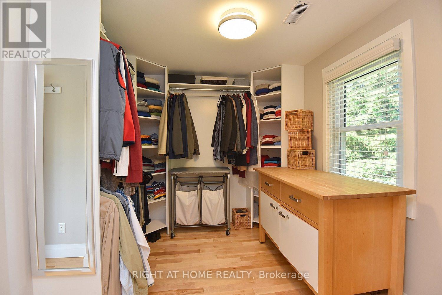 2030 Governors Road, Hamilton, Ontario  L0R 1J0 - Photo 23 - X12446122