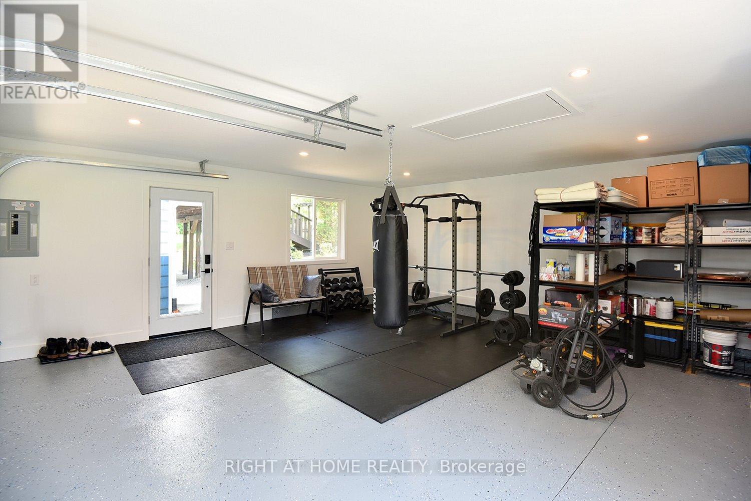 2030 Governors Road, Hamilton, Ontario  L0R 1J0 - Photo 33 - X12446122