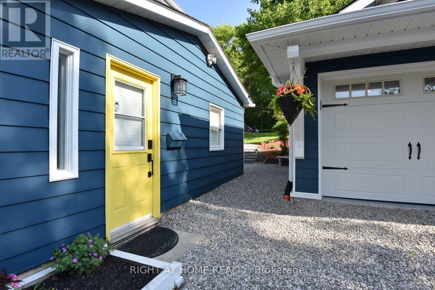 2030 Governors Road, Hamilton, Ontario  L0R 1J0 - Photo 34 - X12446122
