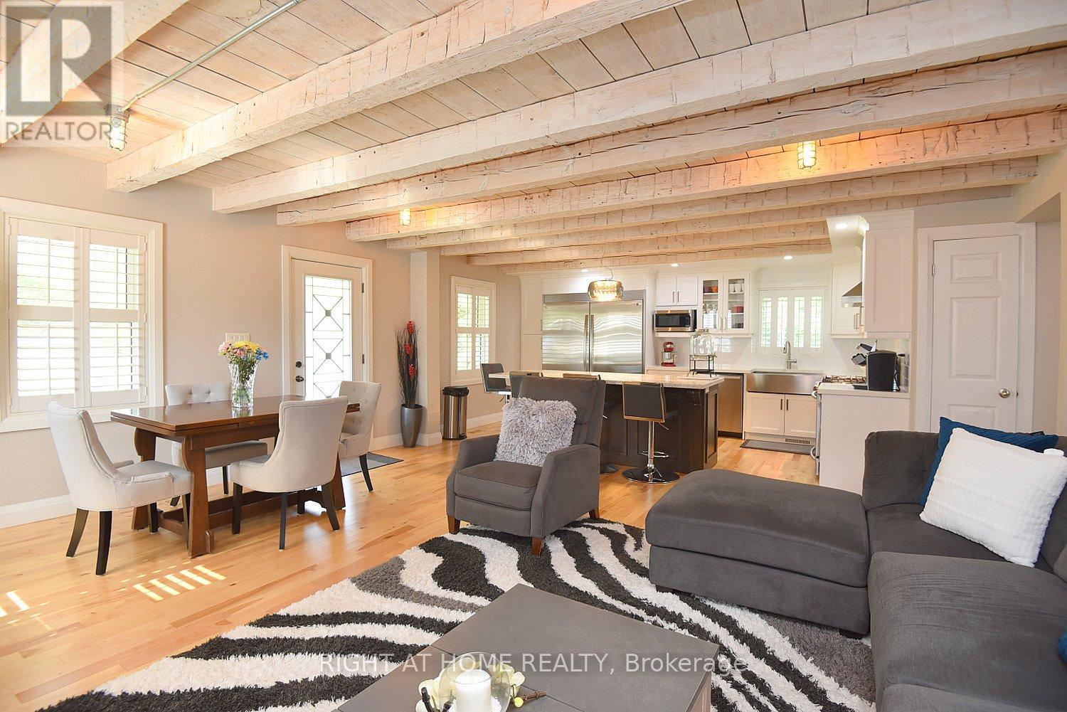 2030 Governors Road, Hamilton, Ontario  L0R 1J0 - Photo 4 - X12446122