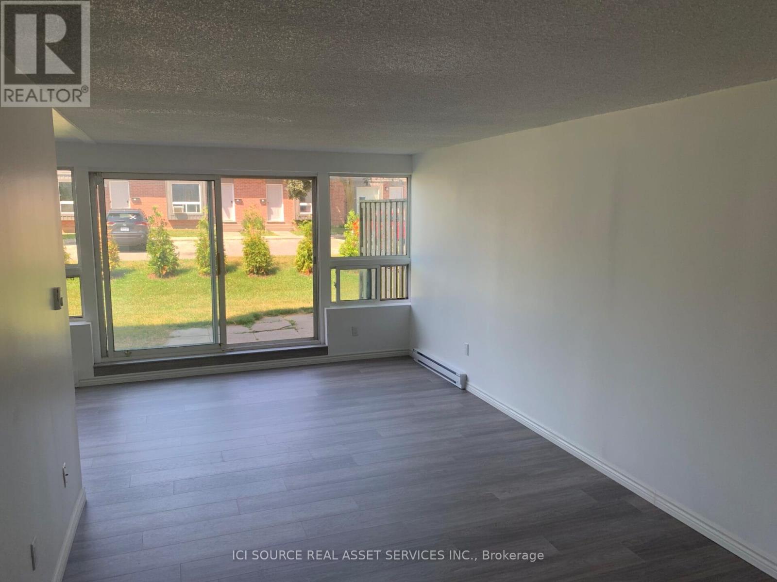 110 - 1445 Huron Street, London East, Ontario  N5V 2E6 - Photo 15 - X12446134