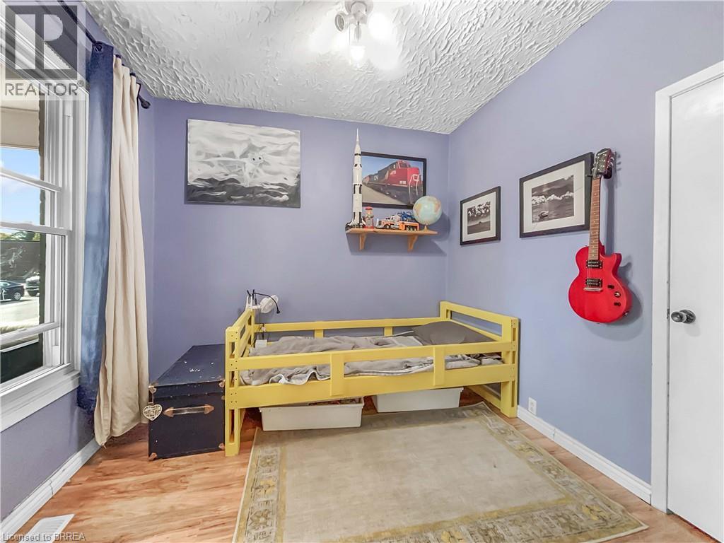 12 Bedford Street, Brantford, Ontario  N3T 3Z9 - Photo 13 - 40773002