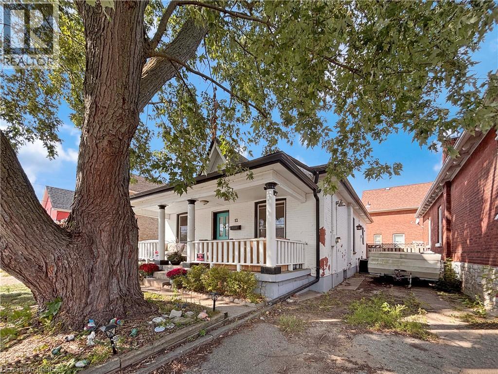 12 Bedford Street, Brantford, Ontario  N3T 3Z9 - Photo 2 - 40773002